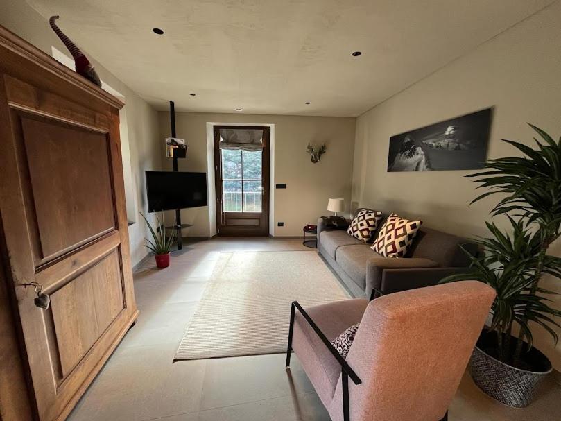 Casa Di Sant'Anselmo Aosta - Il Parco Apartment Luaran gambar